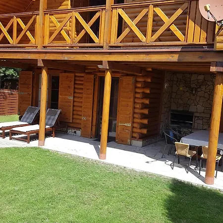 Mazury Drewniany Dom K/elku Lodge *